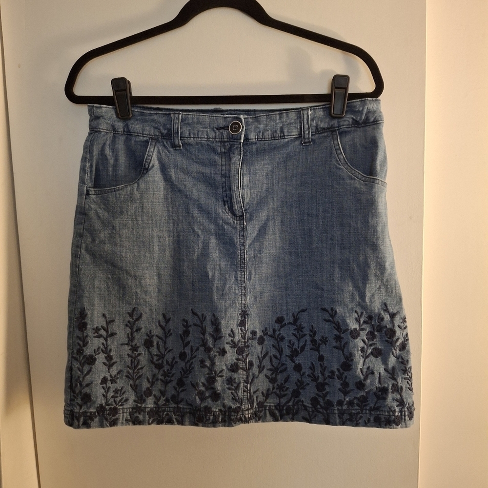 Karen Scott Women's Denim Blue Embroidered Skort
